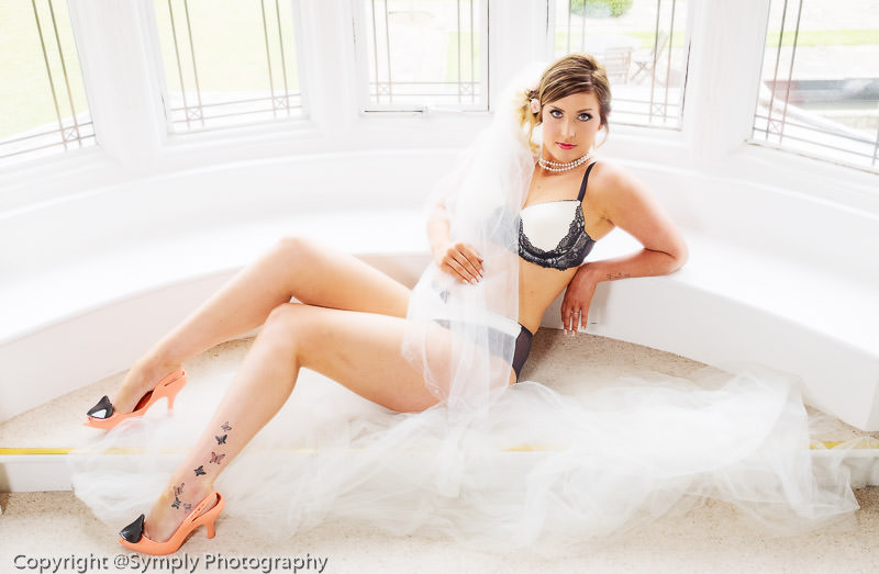 bridal boudoir session