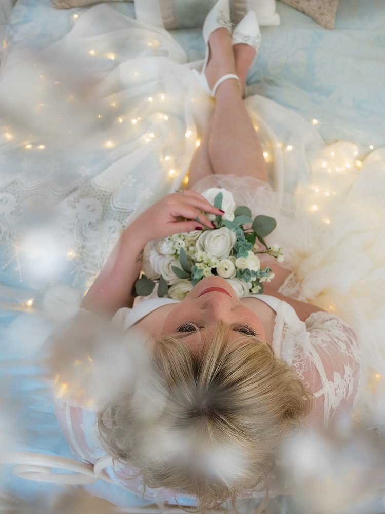 BRIDAL BOUDOIR WITH FLOWERS